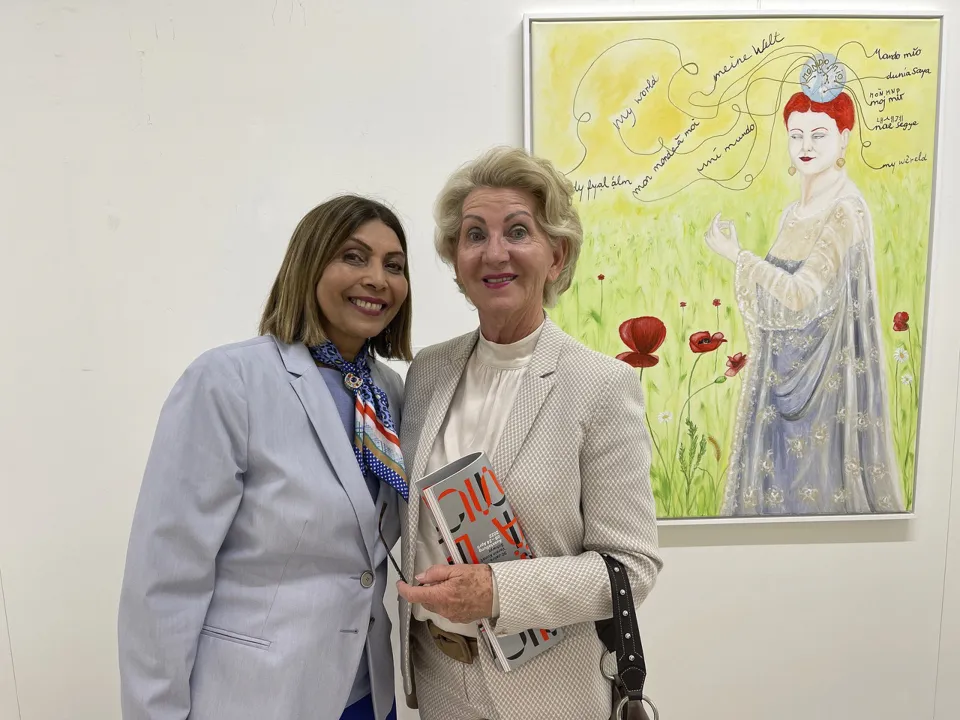 Anniversary Exhibition – Echo, Female Visitors